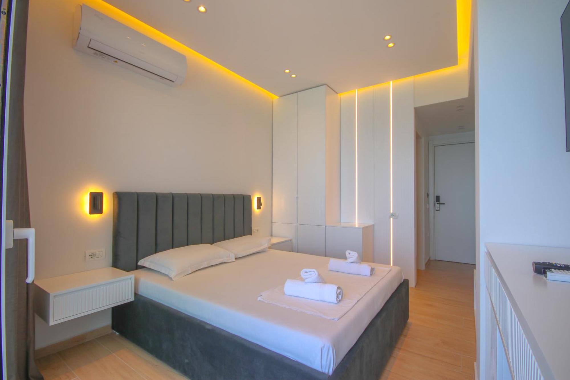 Emily'S Hotel Himare Exterior foto