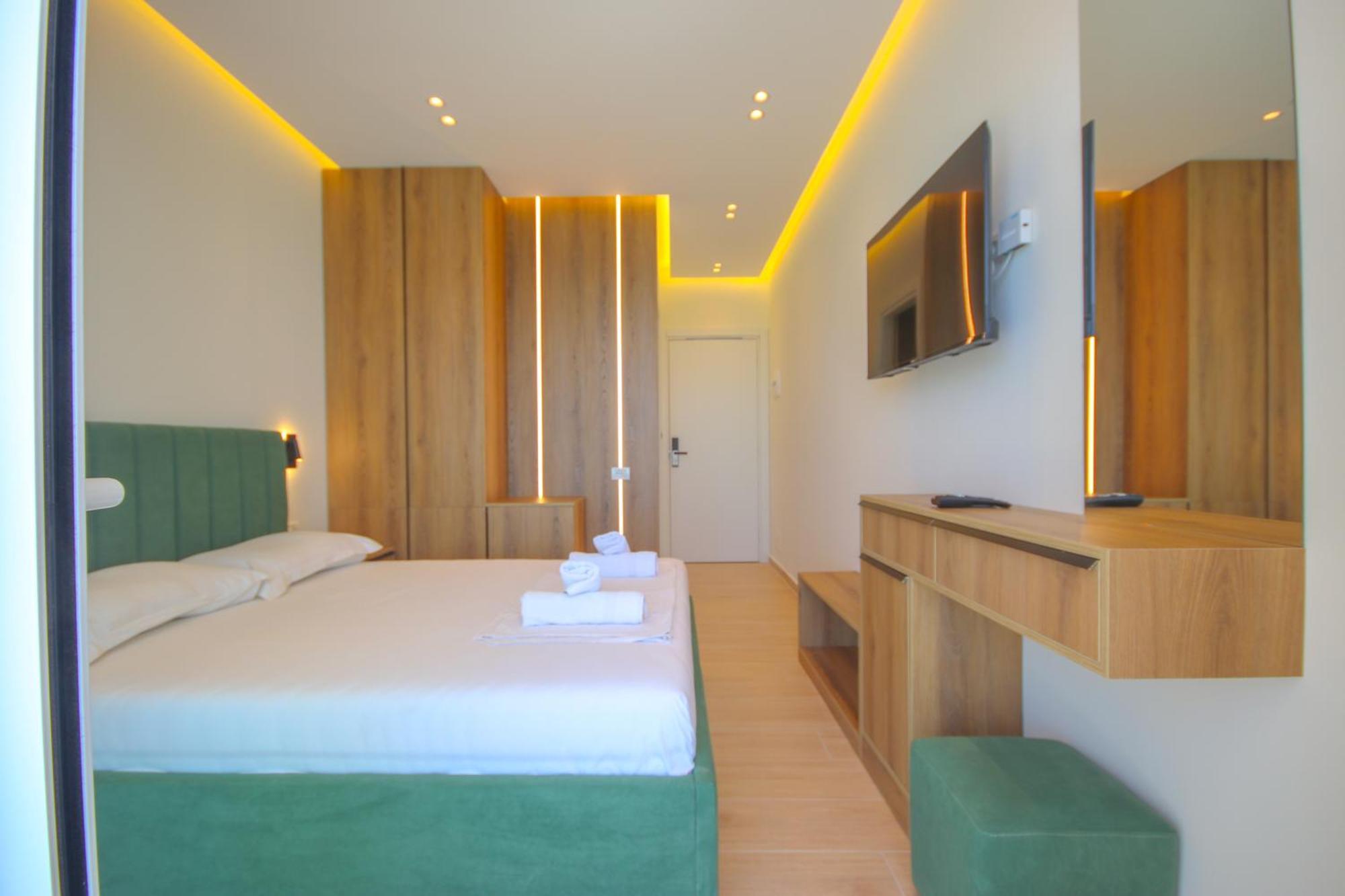 Emily'S Hotel Himare Exterior foto